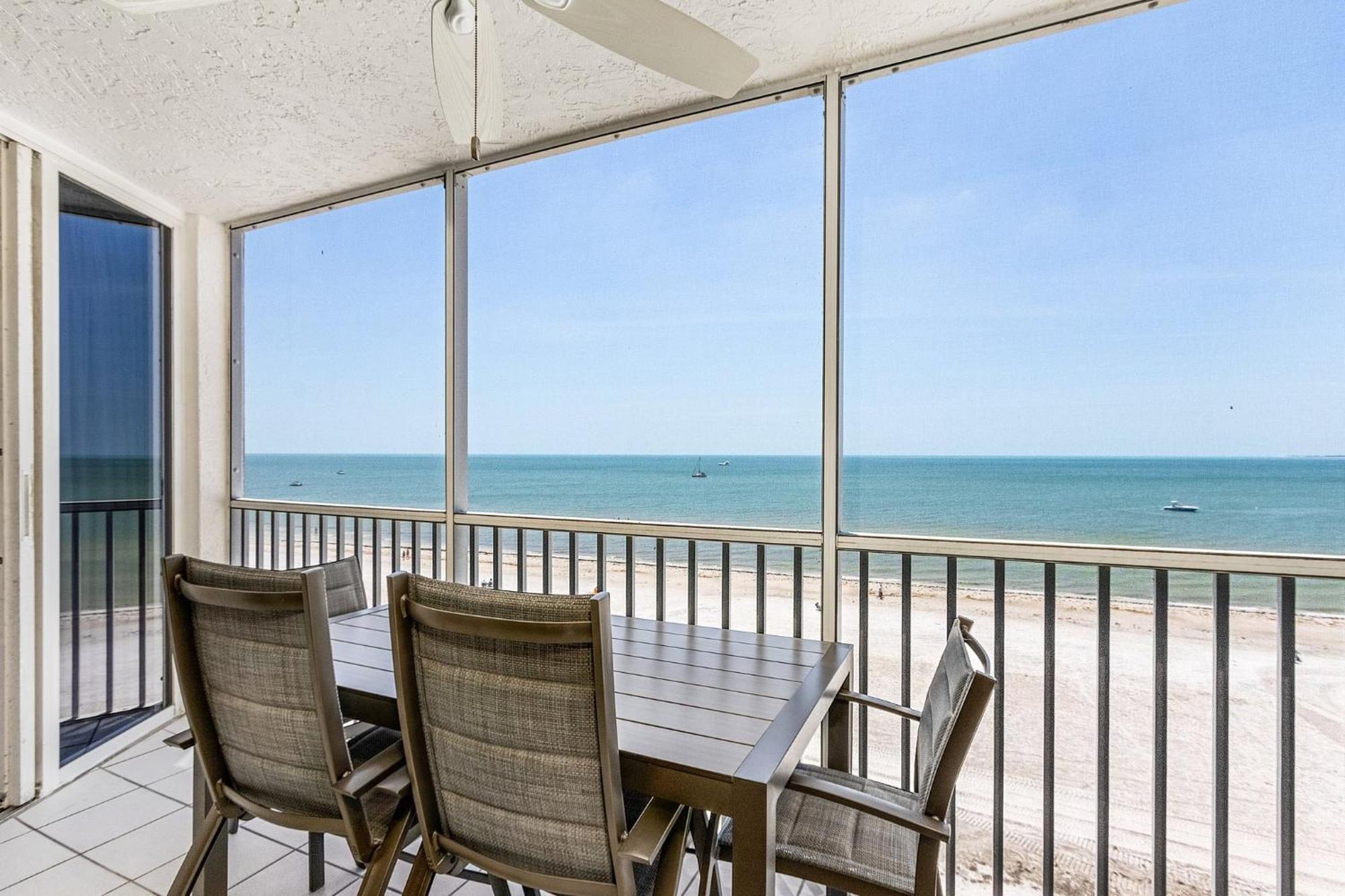 Fantastic Gulf Front Condo On The North End Of The Island - Beach Villas # 504 Condo Fort Myers Beach Exteriér fotografie